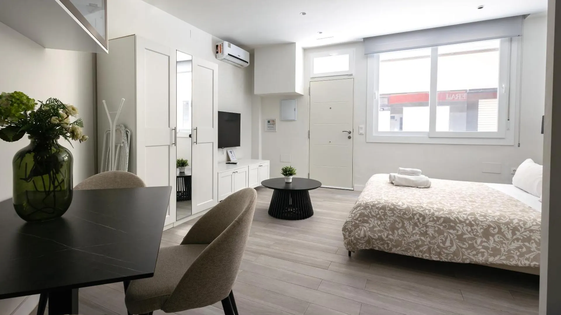Premium Malagueta Suite Malaga Apartment