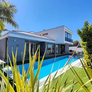 https://villa-la-quinta-villa-boutique.in-canary-islands.com