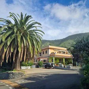 https://los-vinedos.in-canary-islands.com